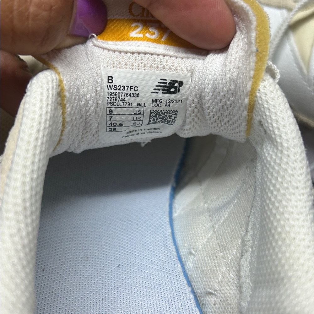 New Balance 237 - Picture 7 of 7